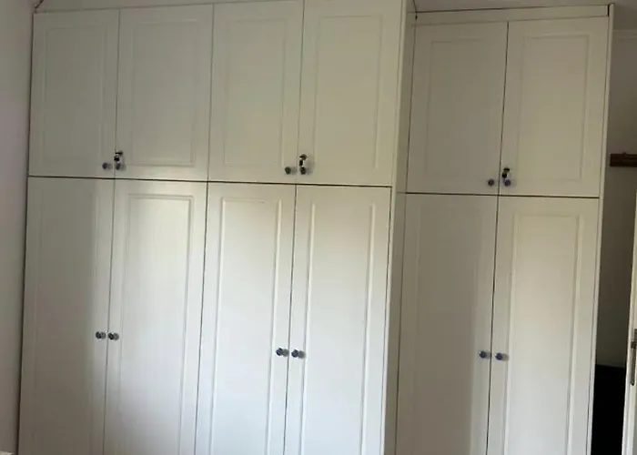 アパート Riverside ティラナ